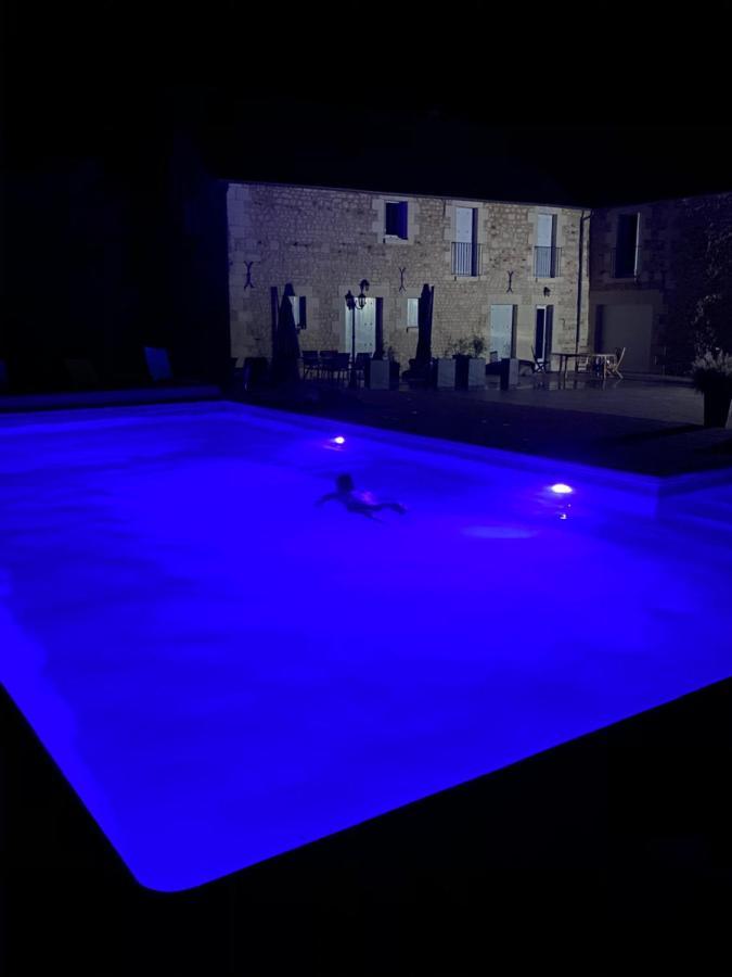 Loveyou Villalunoterie Futuroscope Piscine Spa 4Pers Oyre Extérieur photo