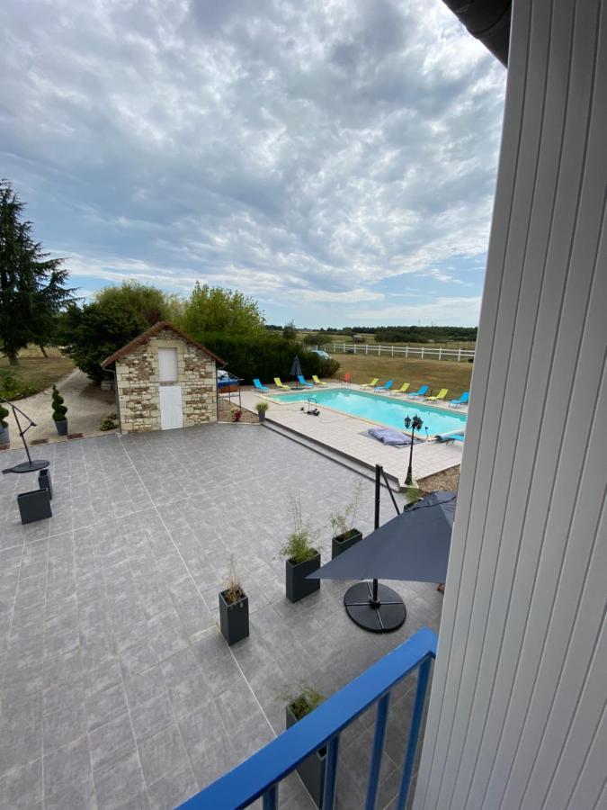 Loveyou Villalunoterie Futuroscope Piscine Spa 4Pers Oyre Extérieur photo